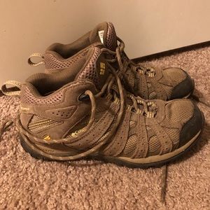 Columbia Redmond Mid Waterproof hiking boot
